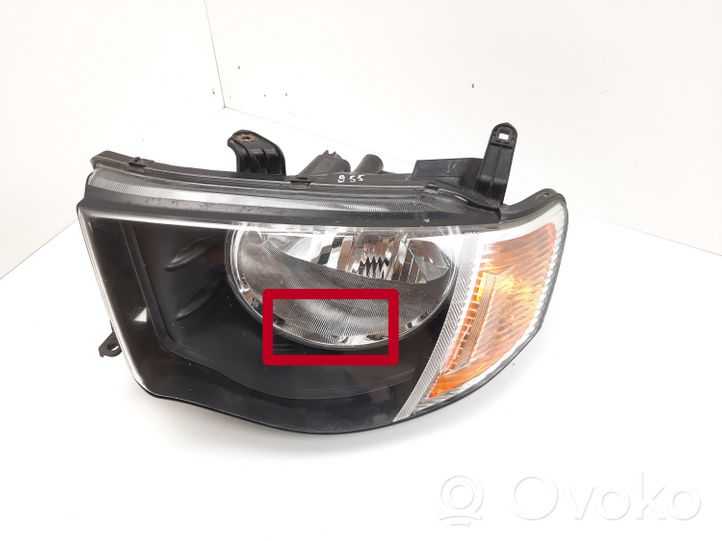 Mitsubishi L200 Lampa przednia 