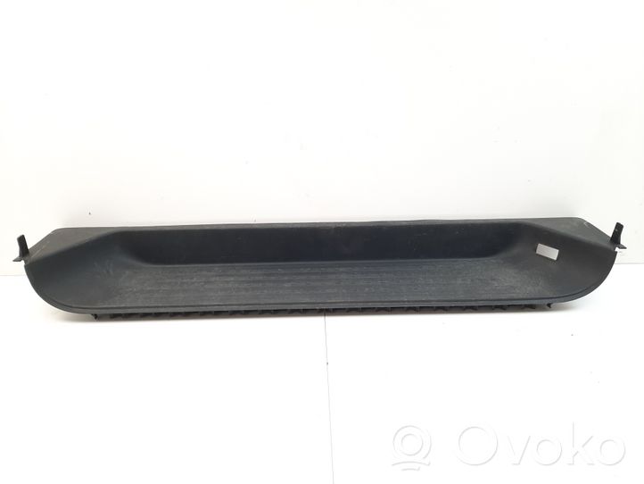 Volkswagen Transporter - Caravelle T5 Rear sill trim cover 7H0863725N