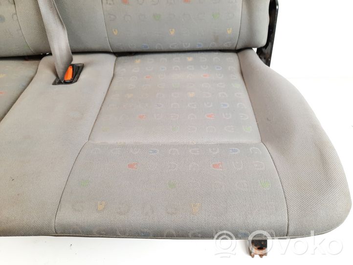 Volkswagen Transporter - Caravelle T4 Second row seats 