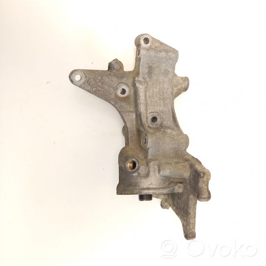 Skoda Rapid (NH) Support de filtre à huile 03F903143H