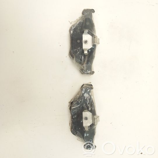 90R02A0958 BMW 5 E39 Brake pads (front), 20.00 € | RRR 