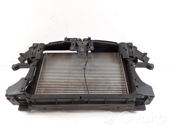 Volkswagen PASSAT B7 Support de radiateur sur cadre face avant 3AA805588D