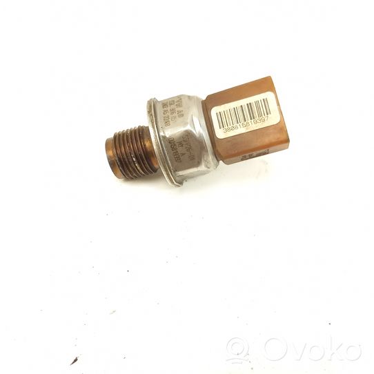 Volkswagen PASSAT B6 Fuel pressure sensor 03L906051