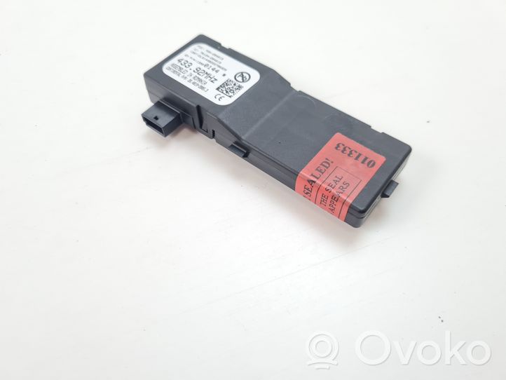 Opel Zafira C Aerial antenna amplifier 13500144