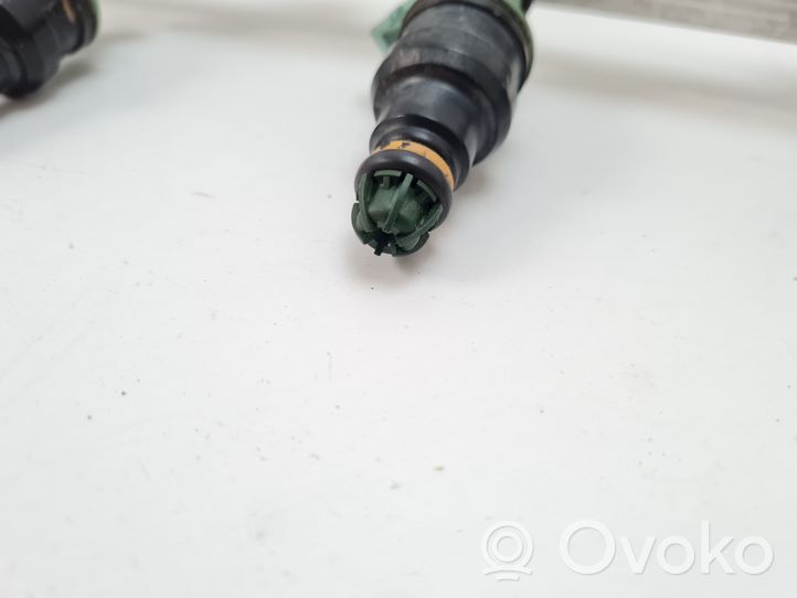 BMW 5 E39 Fuel injectors set 0280150415