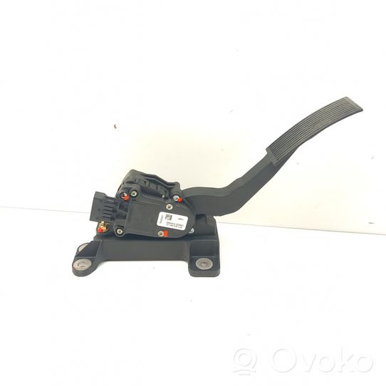 Nissan Navara D40 Accelerator throttle pedal 18002EA000