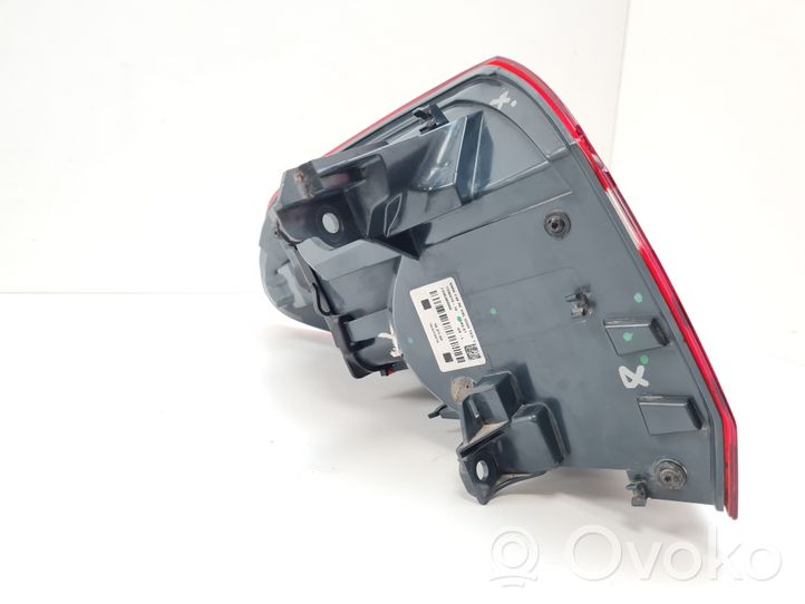 BMW 2 F46 Lampa tylna 7330474