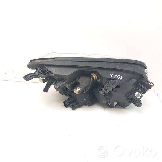 Chevrolet Trax Lampa przednia 95269102