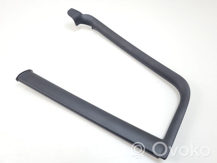 BMW 2 F46 Rivestimento modanatura del vetro della portiera posteriore 7332983