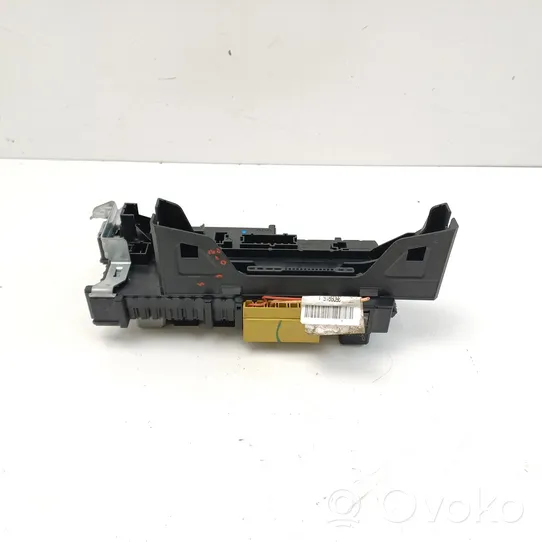 Mercedes-Benz C W204 Module de fusibles 016706581A