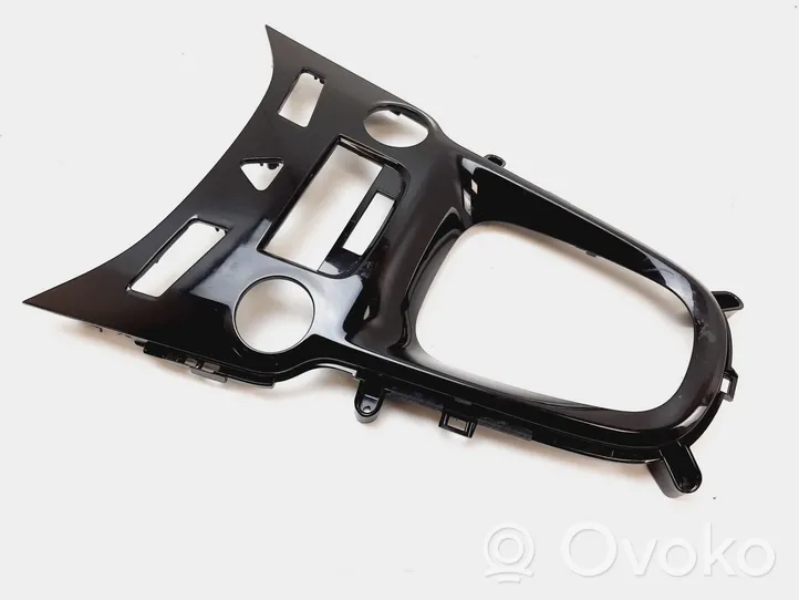 Chevrolet Orlando Rivestimento in plastica cornice della leva del cambio AVK54876