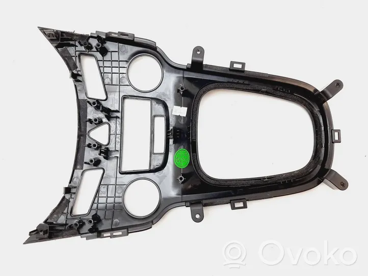 Chevrolet Orlando Rivestimento in plastica cornice della leva del cambio AVK54876