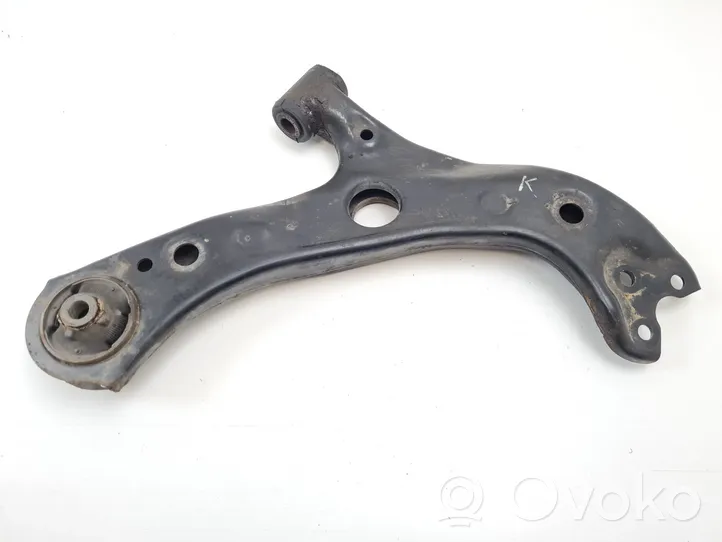 Toyota Prius (XW50) Front lower control arm/wishbone 