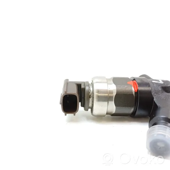 Toyota Hilux (AN10, AN20, AN30) Injecteur de carburant 2367030400