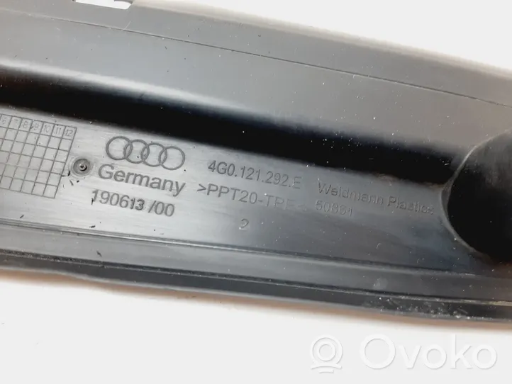 Audi A6 S6 C7 4G Välijäähdyttimen ilmanohjauksen ilmakanava 4G0121292E