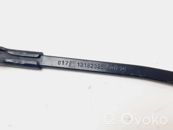 Opel Corsa D Front wiper blade arm 13182325