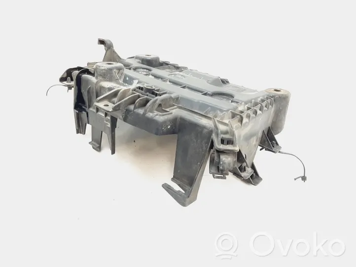 Opel Corsa D Dangtis akumuliatoriaus dėžės 13235642