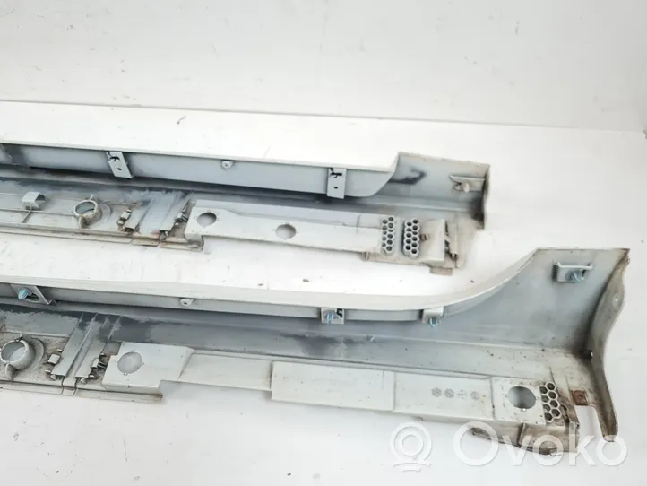 Toyota Prius (XW50) Sill 7586047080