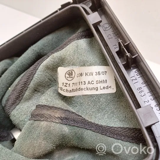 Skoda Octavia Mk2 (1Z) Rivestimento in pelle/manopola della leva del cambio 1Z1863212