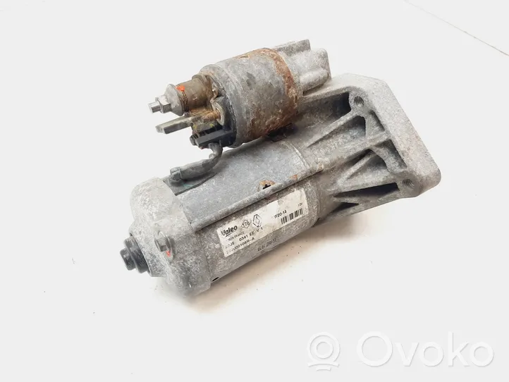 Opel Vivaro Starter motor 233000106R