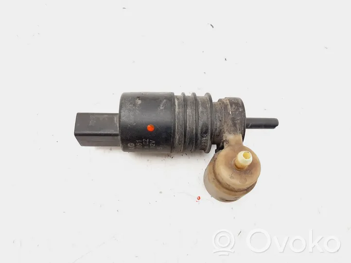 Volkswagen Transporter - Caravelle T5 Pompe de lave-glace de pare-brise 1J6955651