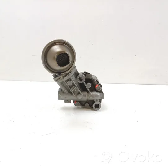 Volkswagen Transporter - Caravelle T4 Oil pump 026115153A