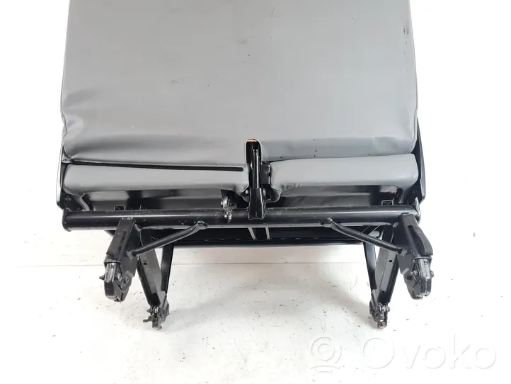 Volkswagen Transporter - Caravelle T5 Rear seat 