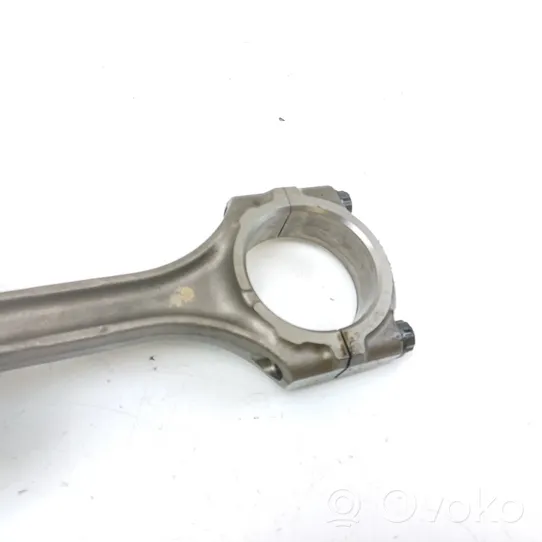 Toyota Avensis T250 Piston avec bielle 