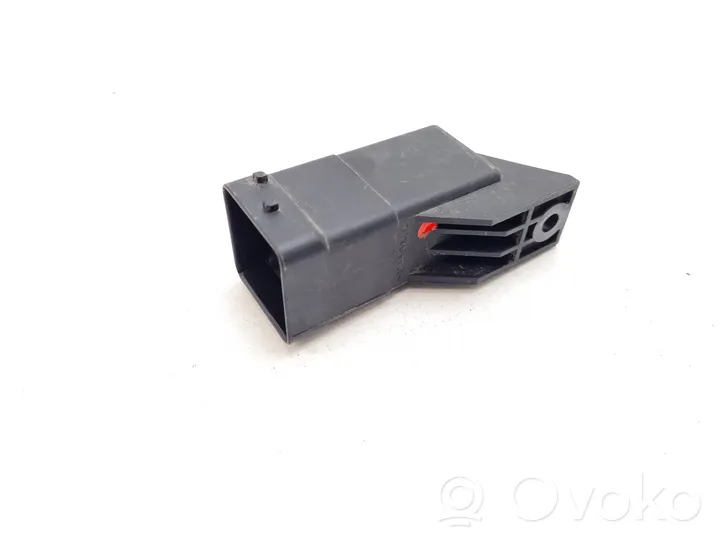 Opel Vivaro Glow plug pre-heat relay 0281003050
