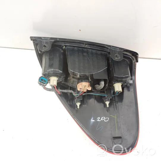 Mitsubishi L200 Lampa tylna 22016639