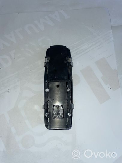 Chrysler 300C Interruttore a pulsante della chiusura centralizzata 56046822AC