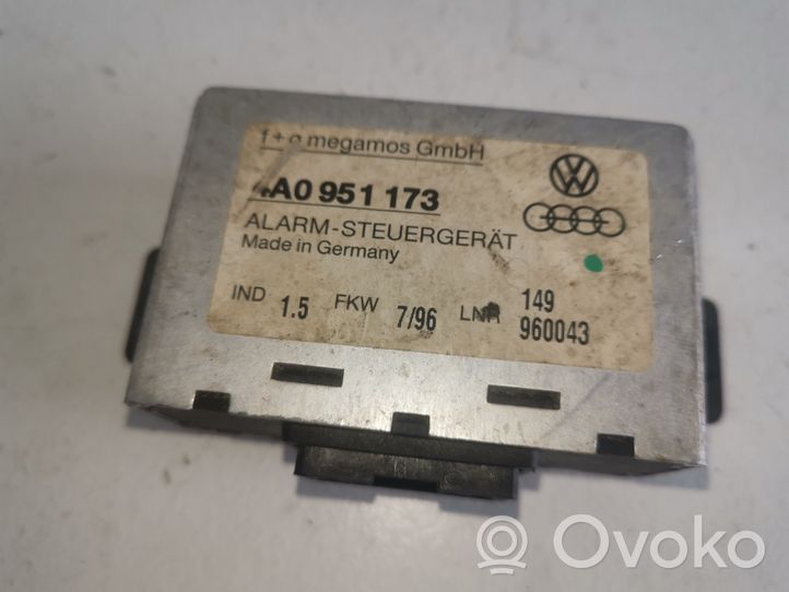 Audi A6 S6 C4 4A Alarm control unit/module 4A0951173