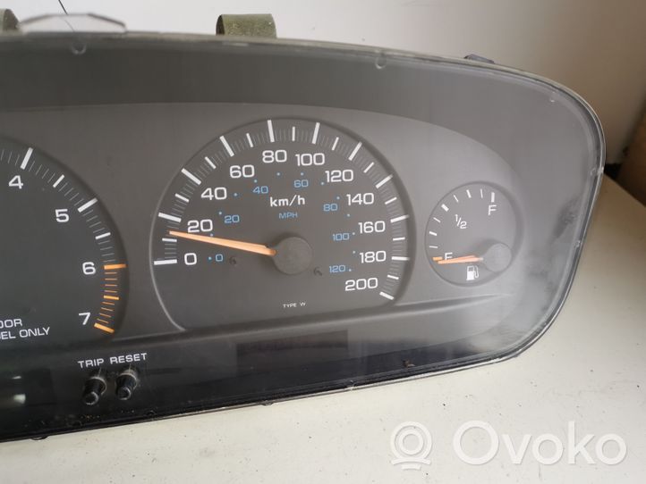 Dodge Caravan Speedometer (instrument cluster) 04685621
