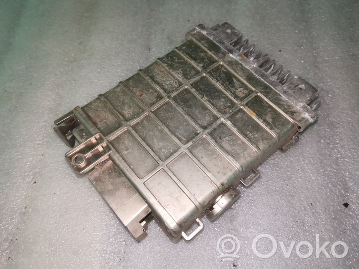 Audi 80 90 B3 Variklio valdymo blokas 0285007044