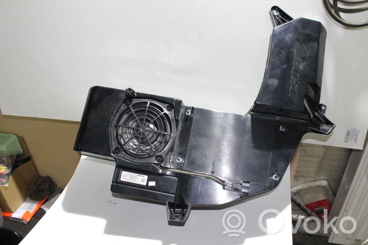 Audi A4 S4 B7 8E 8H Subwoofer-bassokaiutin 8E9035382C