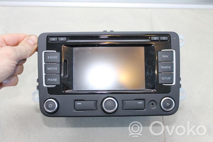 Volkswagen Golf VI Unidad delantera de radio/CD/DVD/GPS 3C0035270B