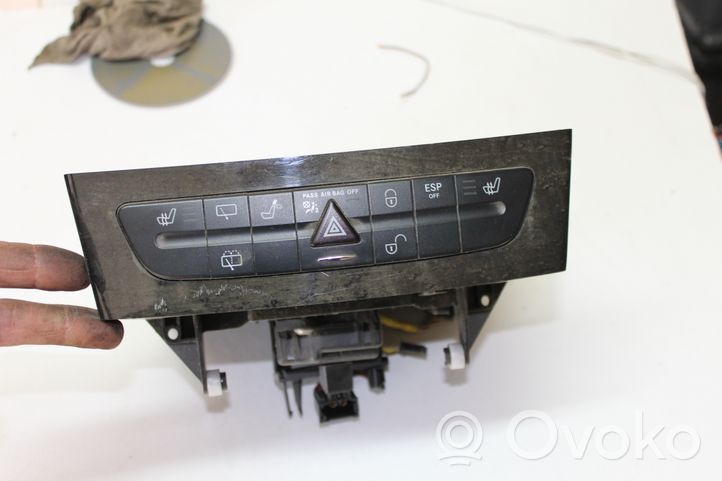 Mercedes-Benz E W211 CD/DVD-vaihdin A2116800552