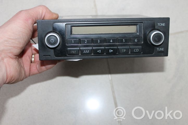 Volkswagen Caddy Unité principale radio / CD / DVD / GPS 7H0035156