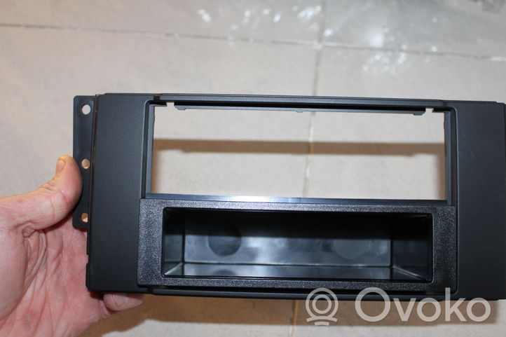 Land Rover Freelander 2 - LR2 Mascherina unità principale autoradio/GPS 2DIN