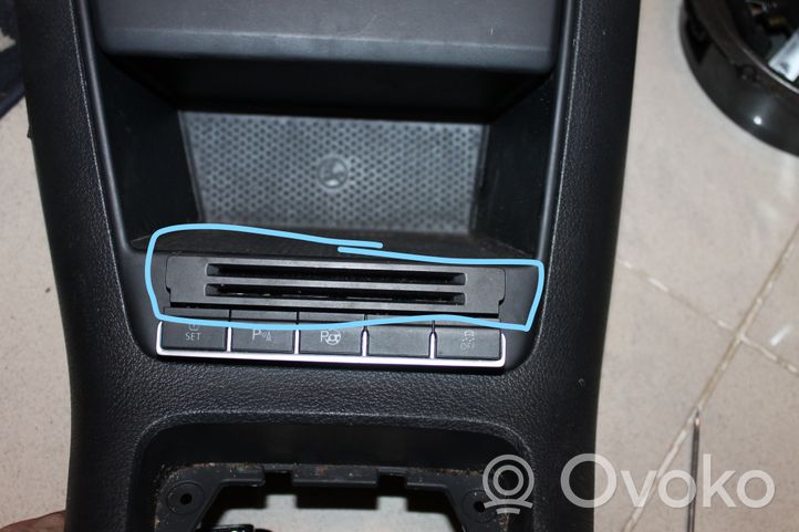 Volkswagen Tiguan Other center console (tunnel) element 