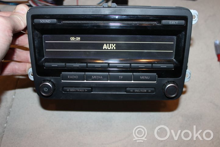 Volkswagen Tiguan Unità principale autoradio/CD/DVD/GPS 1K0035186AQ