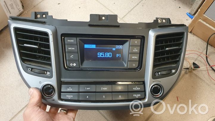 Hyundai Tucson TL Radio/CD/DVD/GPS-pääyksikkö 96170D70104X