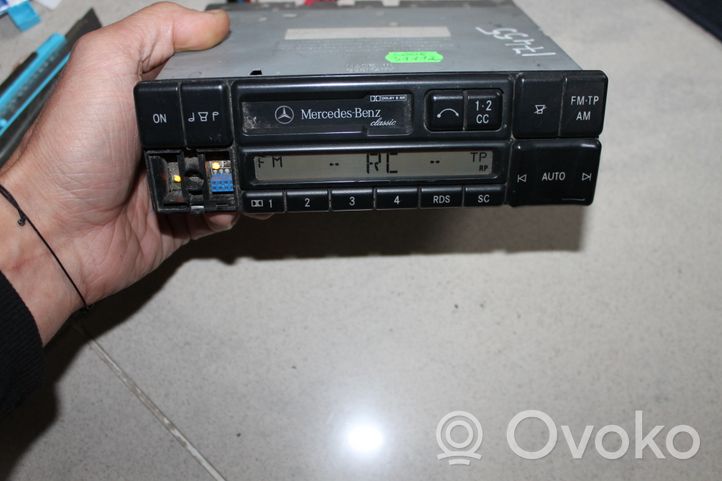 Mercedes-Benz E W124 Radio/CD/DVD/GPS-pääyksikkö 0038206286