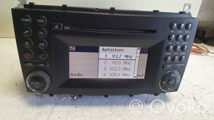 Mercedes-Benz CLC CL203 Radio/CD/DVD/GPS-pääyksikkö A2039000000