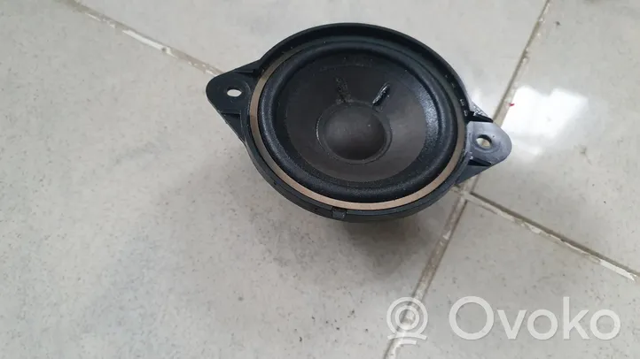 Audi A4 S4 B8 8K Enceinte de plage arrière 8K9035709