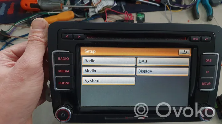 Volkswagen Sharan Radio/CD/DVD/GPS head unit 3C8057195AX