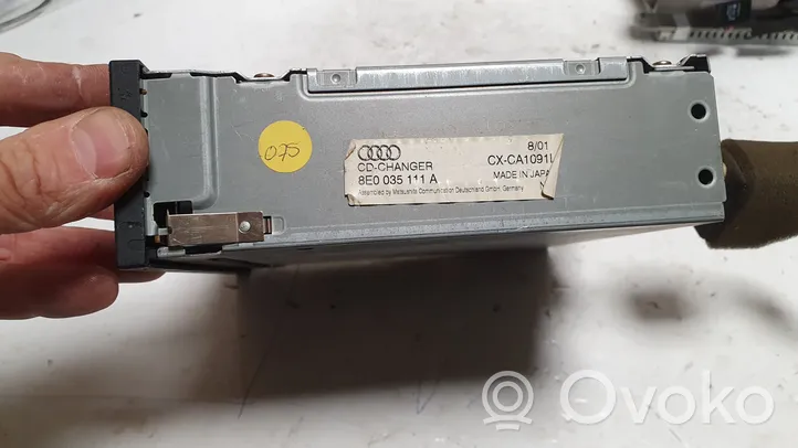 Audi A4 S4 B6 8E 8H Changeur CD / DVD 8E0035111A