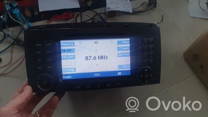 Mercedes-Benz R W251 Panel / Radioodtwarzacz CD/DVD/GPS A2518707989