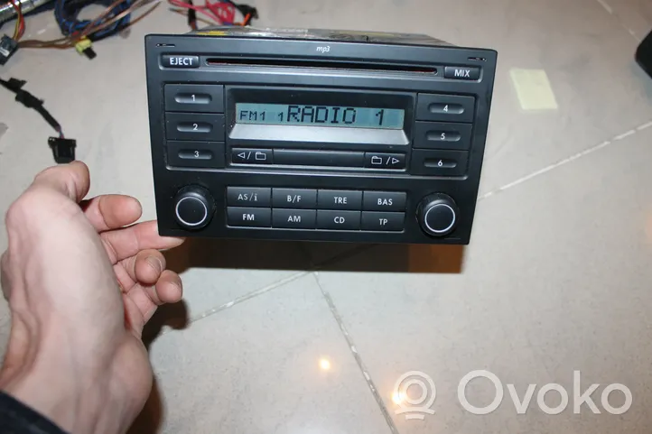 Volkswagen Transporter - Caravelle T5 Panel / Radioodtwarzacz CD/DVD/GPS 6Q0035152A