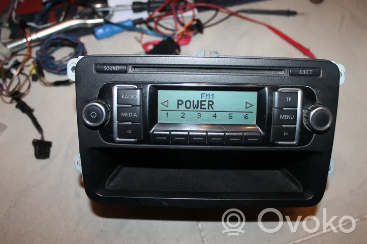 Volkswagen Caddy Radio/CD/DVD/GPS-pääyksikkö 1K0035156A